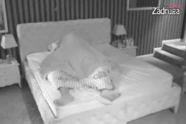 (VIDEO 18+) RAZVALJIVANJE NA MAKS! Se*s nikad grublji: NABIJALA SE NA NJEGA, NIJE MOGLA DA STANE! - ODZVANJALO SVE OD TRESKANJA JEDNO O DRUGO!