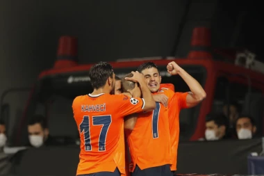 ČUDO U ISTANBULU: Šampion Turske bacio Junajted na kolena, VAR ukrao pobedu Zenitu!