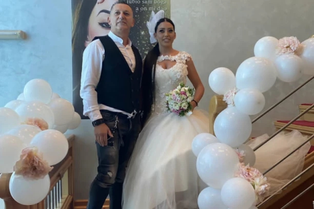 (VIDEO) OVE TRI LEPOTICE SU NJEGOV PONOS: Šako pokazao kadrove sa ĆERKINOG VENČANJA i sve raznežio jednim prizorom!