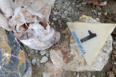 (FOTO, VIDEO) ŽESTOK UDAR NA DILERE: Dve odvojene akcije policije - EVO KOLIKO DROGE JE ZAPLENJENO!