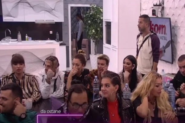 (VIDEO) TEK UŠLA, VEĆ POSTROJAVA! Ermina izvređala OVOG zadrugara, laže da je ZALJUBLJEN!