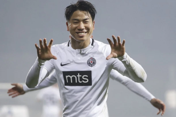 EKSKLUZIVNO, BOMBA! Partizanu se OSLADIO Asano! Još jedan bivši napadač Arsenala POTPISUJE za crno-bele!