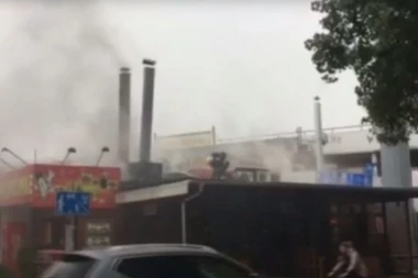 PANIKA U NOVOM SADU: Izbio požar u ugostiteljskom objektu!