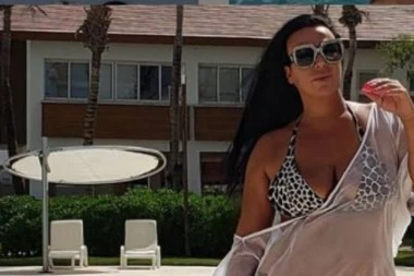 (FOTO) MA KAKVA ELENA KITIĆ, MARTA JE BOMBA: Pevačicu muškarci zasipaju nepristojnim ponudama - LIZAO BIH TI STOPALA!