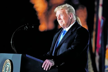 ON JE OSTAO TRAMPU VERAN DO KRAJA: A sada je dobio i odlikovanje I TO ZBOG SRBIJE!