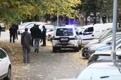 HOROR U BRAĆE JERKOVIĆ! Posle sudara izvadio nož i IZBO VOZAČA AUTOBUSA, jake policijske snage blokirale Voždovac!