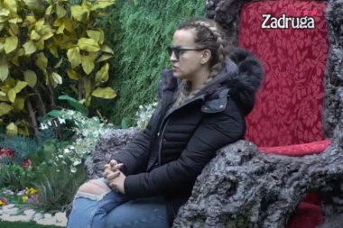 (VIDEO) AU! RASKRINKALA IH! Ermina Drvetu mudrosti otkrila ko se LJUBIO u tajnosti!