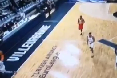 (VIDEO) DRAMATIČNA SITUACIJA: Meč Zvezde i Asvela morao da bude prekinut!