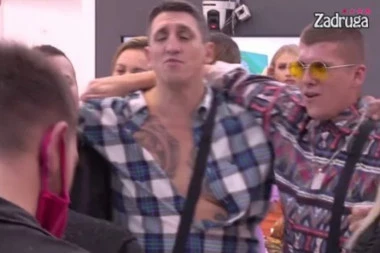 (VIDEO) Nastaće KRŠ I LOM! KRISTIJAN U TOMOVIĆEVOJ KOŠULJI! Mišel predao Goluboviću Miljanin poklon!