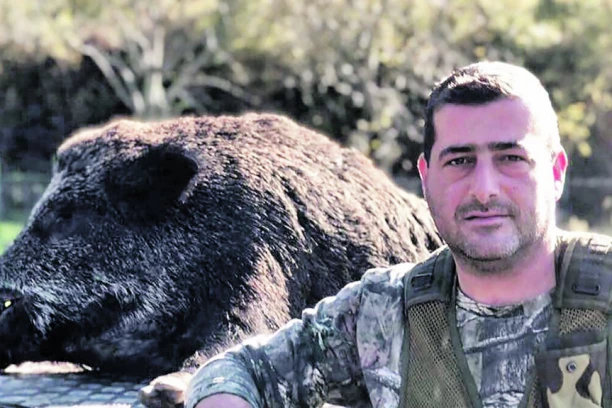 I U OVU LIKVIDACIJU UMEŠAN VELJA NEVOLJA! Još četiri osobe iza rešetaka zbog ubistva DVOJICE ŠKALJARACA! Crnogorci ceo dan hapse!