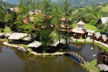 MISTERIJE SRPSKOG JEZERA! Ronioci mogu samo do određene dubine, a od legende o njegovom nastanku PODILAZI JEZA