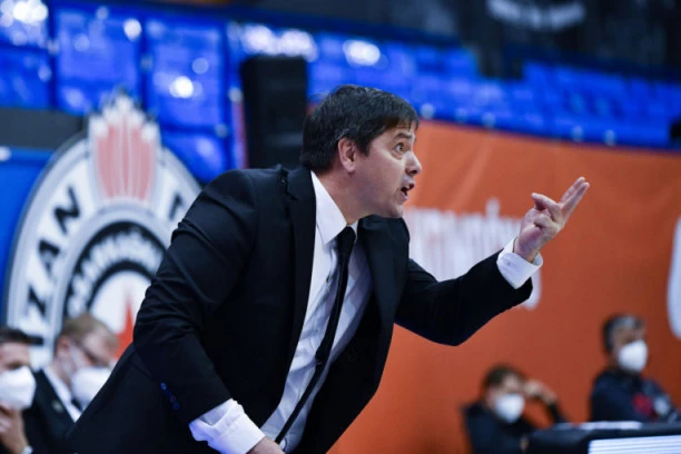 FILIPOVSKI UDARA NA SRŽ PROBLEMA: Partizan presekao, NA POMOLU POTPUNA REKONSTRUKCIJA!