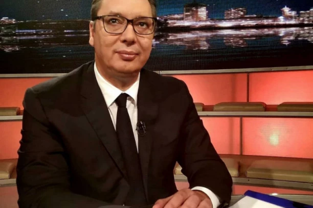 PRAVI HEROJI: Vučić uručio medalje za zasluge u borbi protiv kovida 19