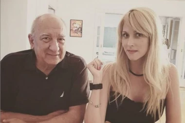 Iva Štrljić se oprostila od voljenog kolege: Dragi moj profesore, hvala za sve! Ne postoji tako velika i snažna reč kojom mogu da opišem ovaj nedostatak....