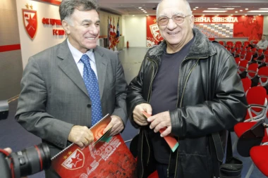 POTRESNE REČI: Tužan oproštaj Zvezde od legendarnog Bekjareva!