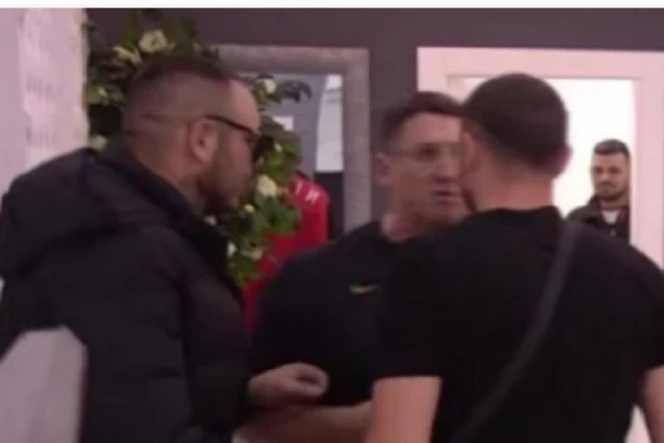 (VIDEO) Obezbeđenje skočilo da spreči OKRŠAJ! Kristijan zapretio Tomi, krenuo na njega kao FURIJA!