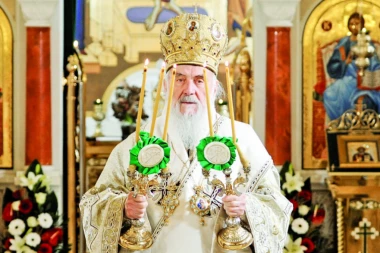 PATRIJARHOVO ZDRAVSTVENO STANJE KRITIČNO: Posle srca problemi i sa bubrezima!