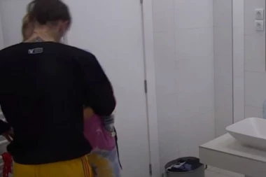 (VIDEO) SANJA SPOPALA FRANA U TOALETU: J*beno mi se sviđaš, teško mi je da te gledam ovde! On je oladio u dve reči!