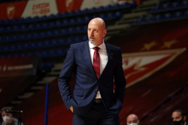 OVO NIJE REALNO: Oglasio se Obradović posle PONIŽAVANJA!