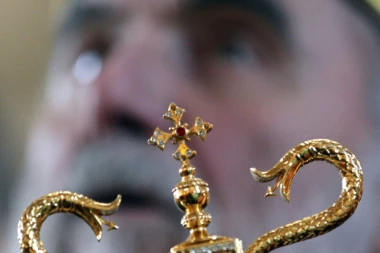 KANDIDATI ZA POGLAVARA SPC: Rat za tron patrijarha