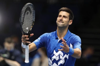 NOLE, KAPA DOLE! Đoković OVIM fenomenalnim GESTOM pokorio planetu!