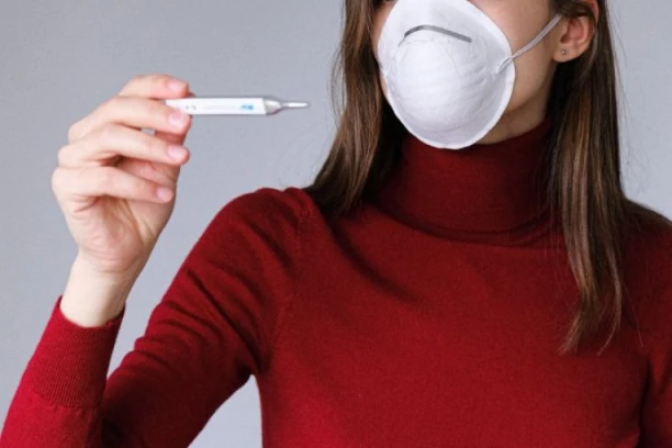 RUSKI LEKARI OTKRIVAJU: Ovako ćete najtačnije da izmerite temperaturu, a jedna grupa ljudi ne treba ni da je meri ispod pazuha