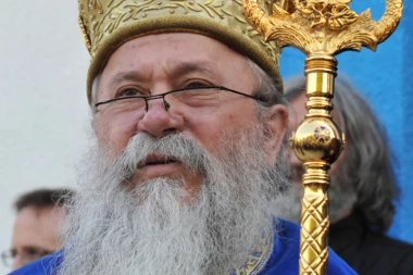 SAZNAJEMO: Evo u kakvom stanju je mitropolit Hrizostom!
