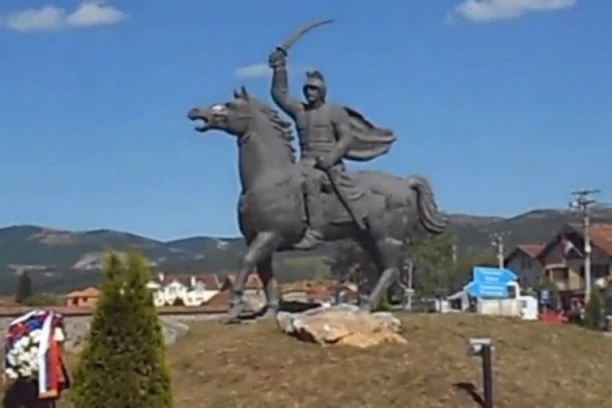U toku potraga za huliganima u Gračanici koji su pokušali da zapale SRPSKU ZASTAVU