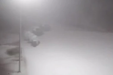 (FOTO) Neka zima bude BERIĆETNA: Pao prvi sneg u Srbiji