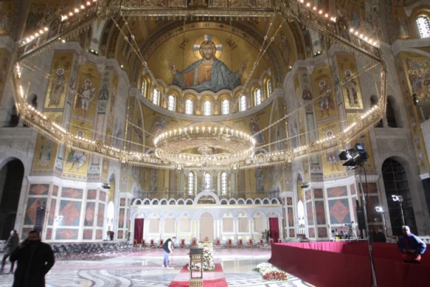 DANAS JE SVETI MELENTIJE: Izgovorite OVE dve rečenice i posmatrajte ČUDO