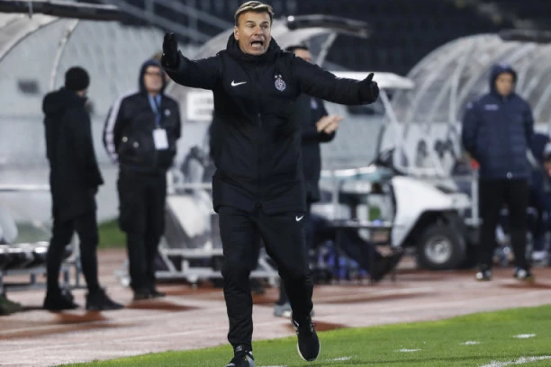 VIDNO NEZADOVOLJAN: Stanojević NAJAVIO rezove u Partizanu!