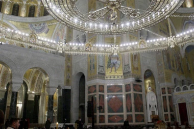 VOJVOĐANSKI AUTONOMAŠI I AUTOŠOVINISTI UDARILI NA CRKVU: Portal privržen MARINIKI TEPIĆ nazvao SPC FAŠISTIMA!