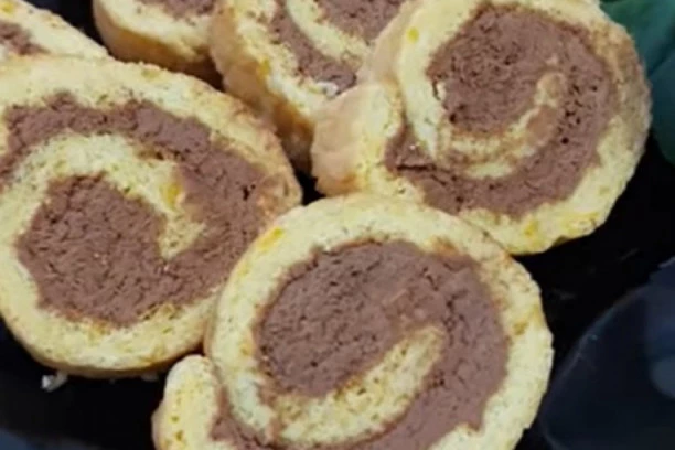 (RECEPT) ČOKOLADNI ROLAT da se lepo zasladimo