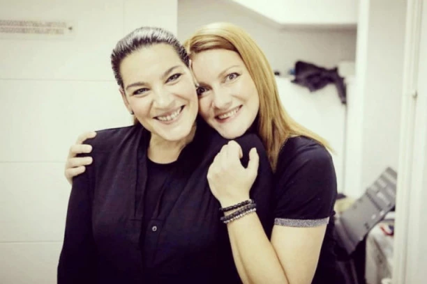 Pismo starije sestre Milošević : Bravo debeljko, mama i tata bi bili preponosni veceras