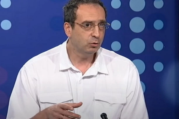 IMUNOLOG APELUJE: Za Novu Godinu ostanite kod kuće, u suprotnom nas očekuje KATASTROFALAN SCENARIO