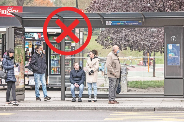 Na stanici svi bez maske