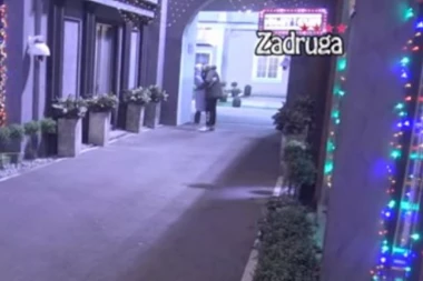 (VIDEO) Nakon suza, pali POLJUPCI! Mina utehu potražila u Caru, EVO ŠTA JOJ JE ON REKAO!