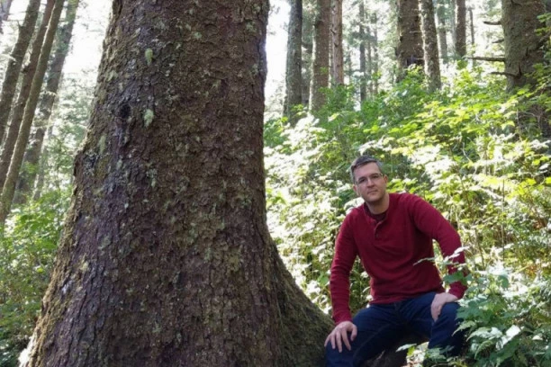 TEORIJE ZAVERE PADAJU U VODU! Srpski stručnjak iz San Dijega objavio post o koroni: DA LI SU NJEGOVA PREDVIĐANJA SVETLO NA KRAJU TUNELA?!