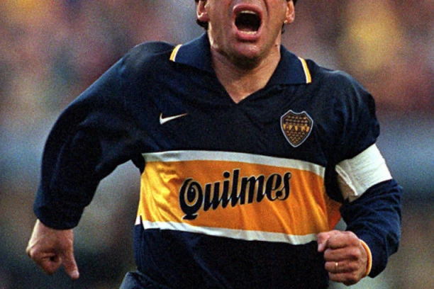 (FOTO) Zauvek BESMRTAN! Emotivan OPROŠTAJ Boke od legendarnog Maradone!