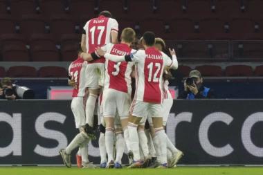 Ajaks savladao Fejnord i usamio se na vrhu Eredivizije!