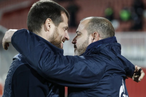 (FOTO) DOSAD NEVIĐENA FOTOGRAFIJA: Ovako su Stanković i Lalatović HARALI BEOGRADOM!