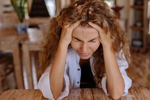 STALNO SE UMORNI, BOLE VAS GLAVA I LEĐA! Neverovatno ali uzrok je često mišić za koji mnogi i ne znaju gde