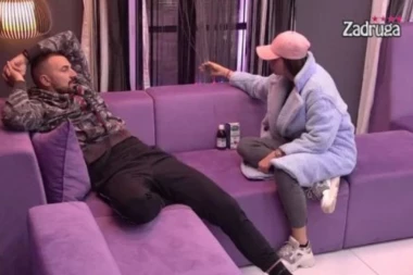 (VIDEO) DOĐI DO MENE SEKUNDU! Tomović pozvao Minu da sedne kod njega, PA SE SETIO VAŽNOG DATUMA!