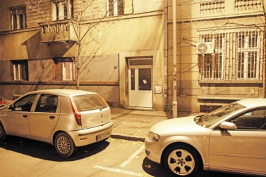 (FOTO) Detalji pucnjave u Dalmatinskoj: Ranjen Andrija Zarić - pripadnik kriminalne grupe Pink panter, policija traga za napadačem