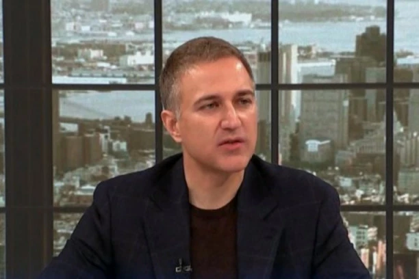 (VIDEO) Stefanović raskrinkao braću Đilas: NE MOGU DA PREBROJE MILIONE EVRA I HILJADE KVADRATA!