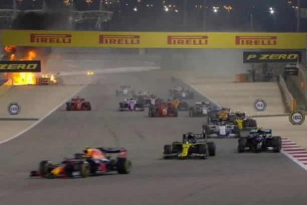 JEZIVE SVENE U ABU DABIJU: Goreo još jedan bolid, legendarni vozač se izvukao!