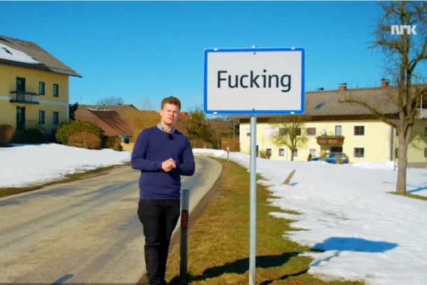 SA NJOM STVARNO MOGU SAMO DA SE...! Lovci na suvenire po ko zna koji put kradu table sa imenom jednog mesta u Austriji, a zaista ćete se nasmejati kad mu vidite ime