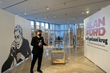 (FOTO) AKO ŽELIŠ POBEDITI, NE SMEŠ IZGUBITI: Izložba "Alan Ford trči počasni krug" u Muzeju Jugoslavije