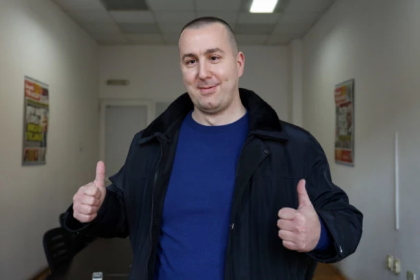 ČITALAC REPUBLIKE BOGATIJI ZA 100 EVRA! Dodelili smo mu nagradu, A EVO ŠTA JE REKAO KAKO ĆE POTROŠITI NOVAC