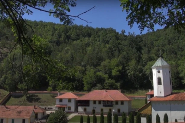 Čudesni Manastir Vujan: Ovde se patrijarh Pavle spasio od smrti